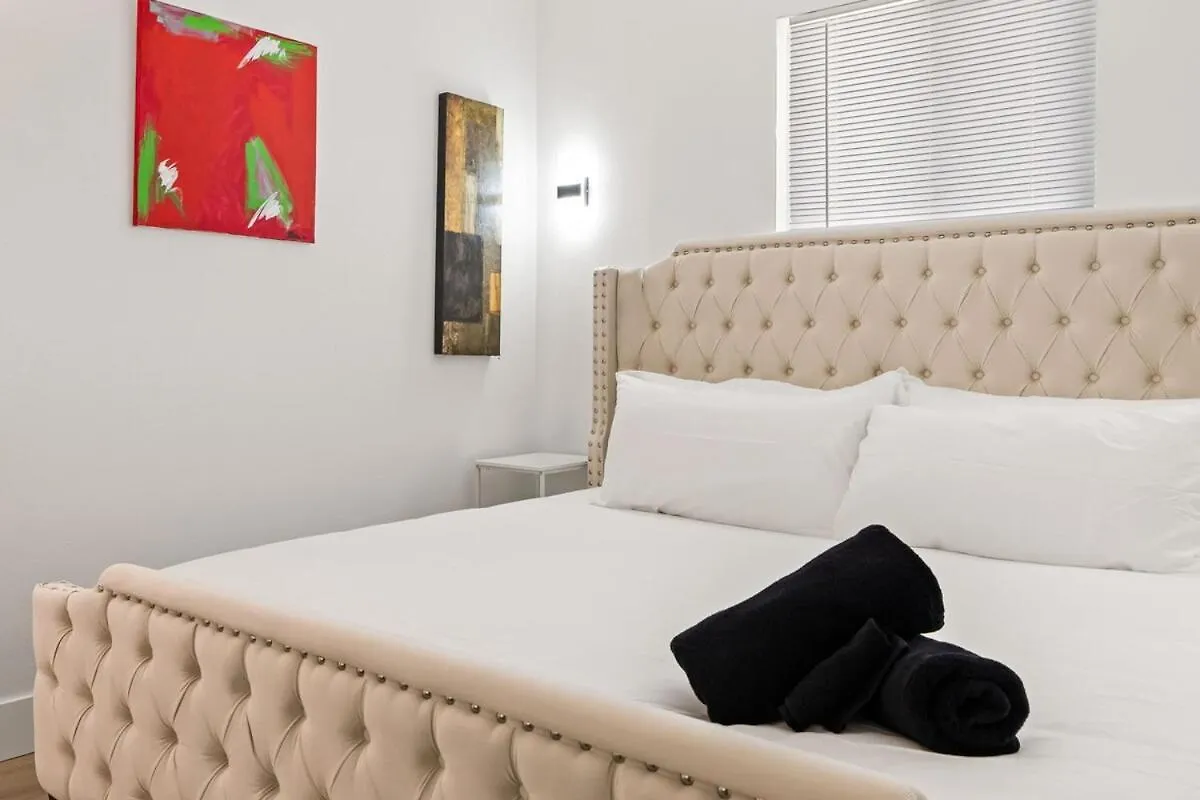 Tatil Evi Mid-Century Modern Oasis Near Downtown Palm Springs Villa